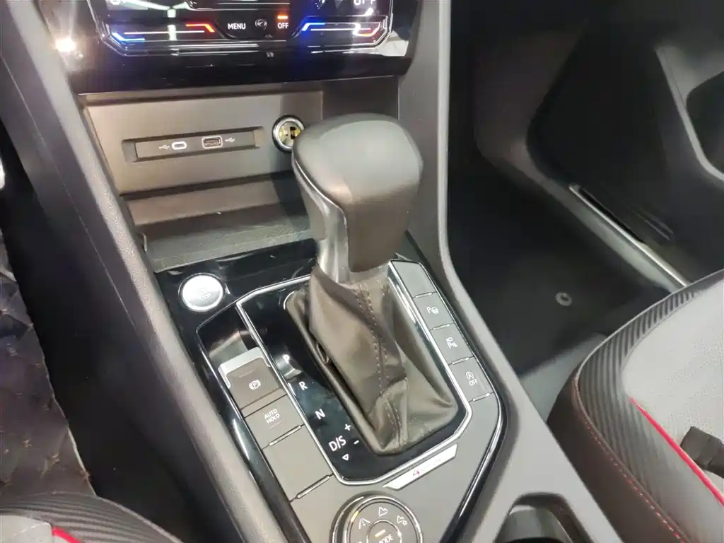 Volkswagen Tiguan L 2022 380TSI Automatic 4WD R-Line Flagship 7-Seater фото 14