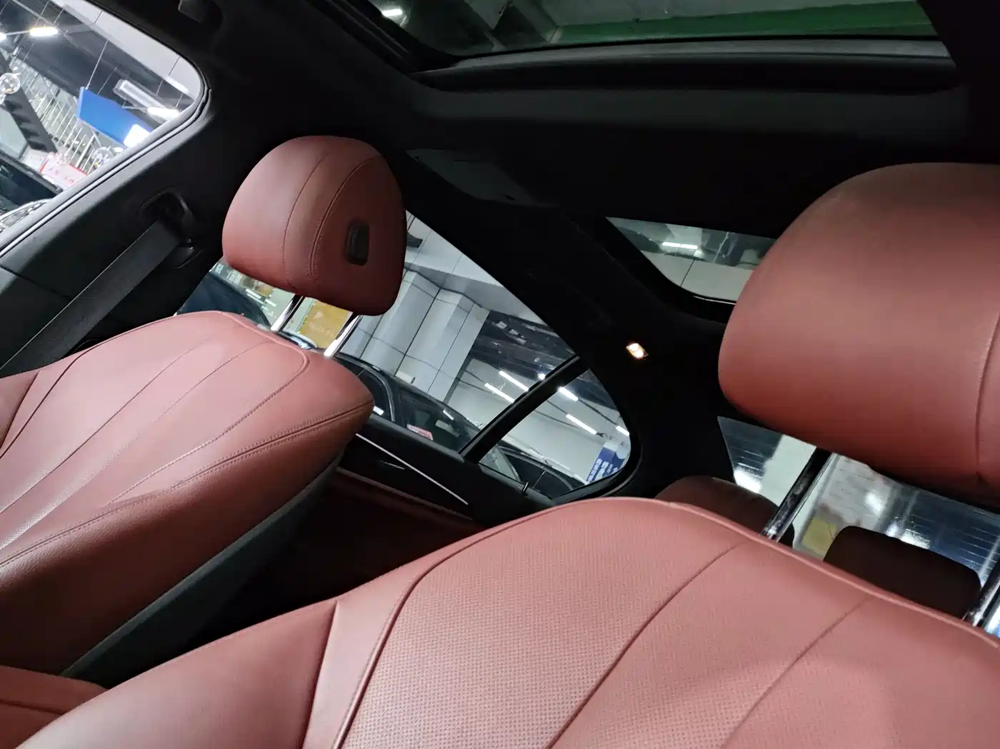 BMW 5 Series 2019 530Li Premium M Sport Package фото 10