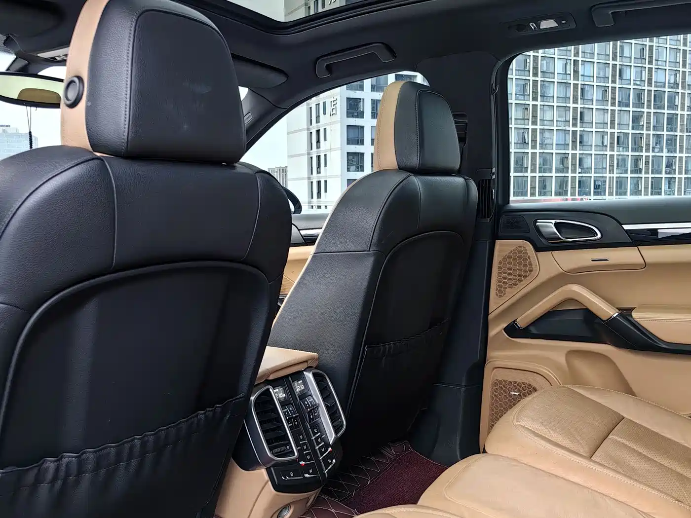 Porsche Cayenne 2014 Cayenne Platinum Edition 3.0T фото 11