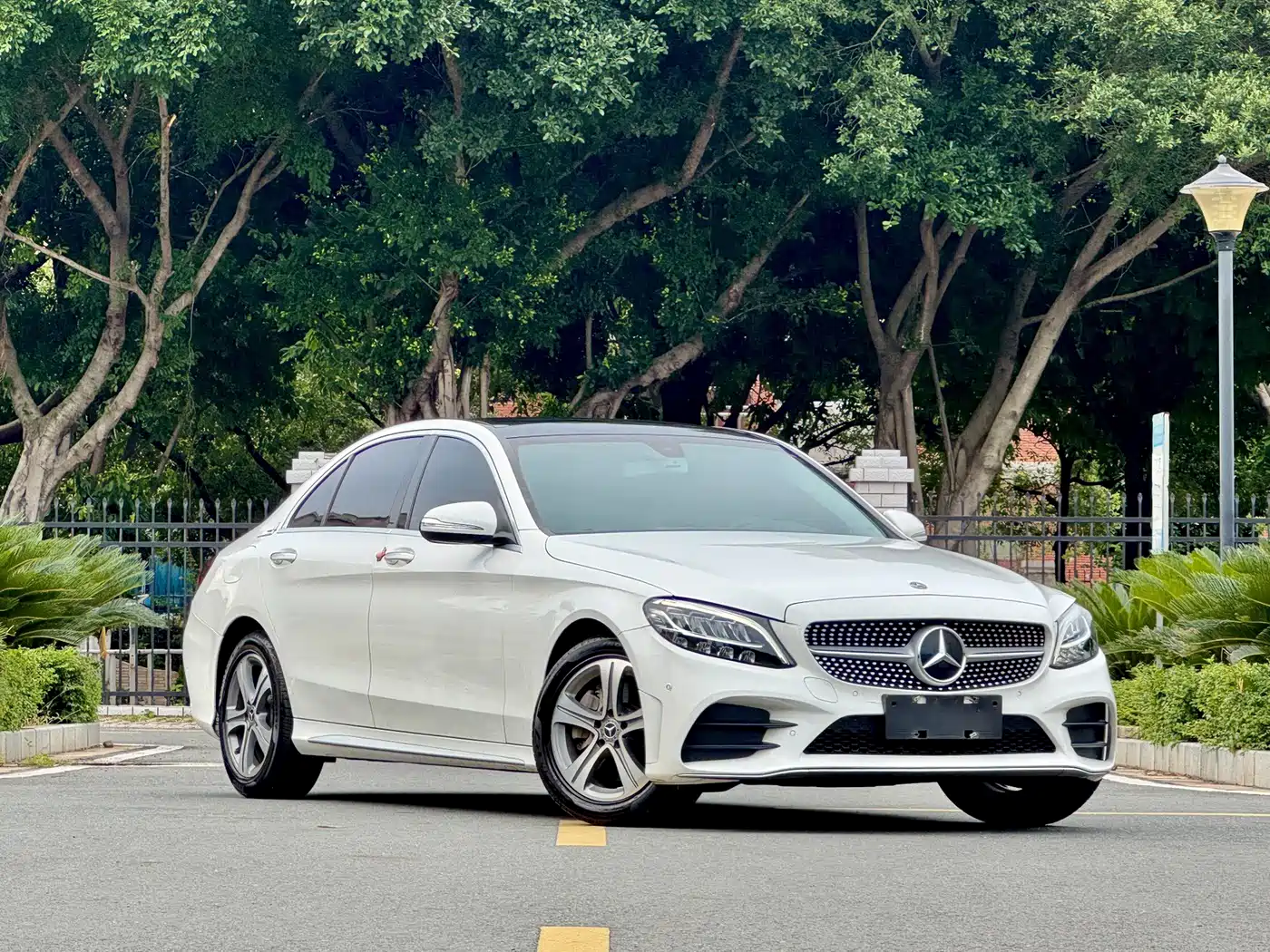 Mercedes-Benz C-Class 2019 Facelift C 260 L Sport фото 3