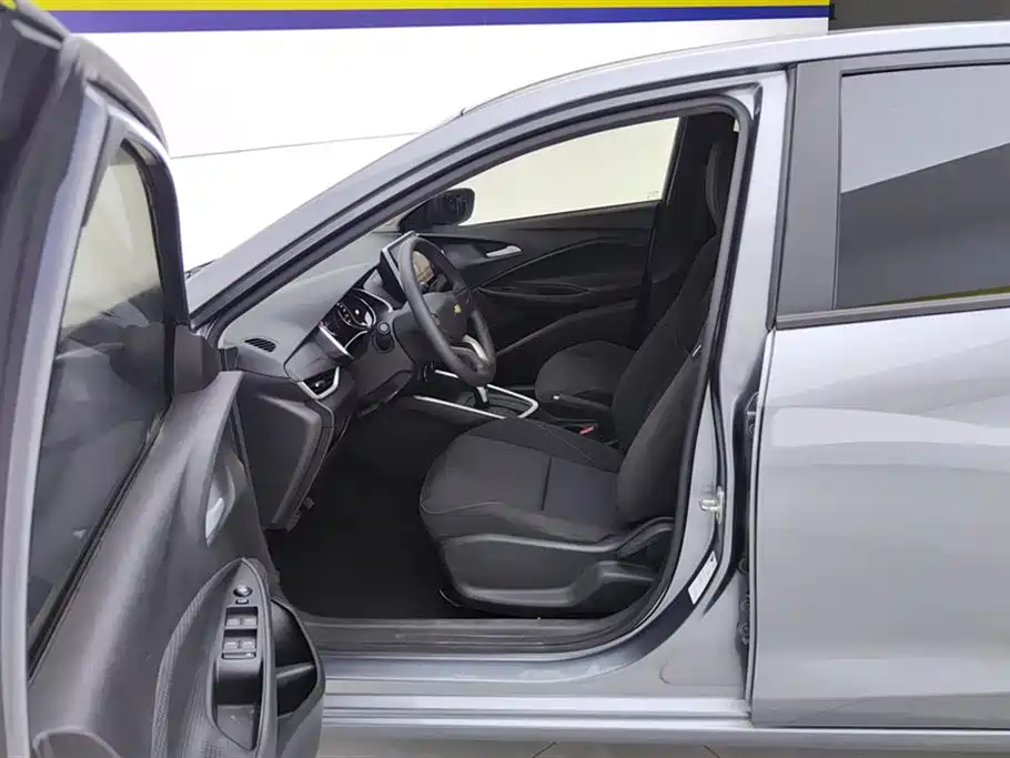 Chevrolet Cavalier 2020 325T Automatic Joy Edition фото 9