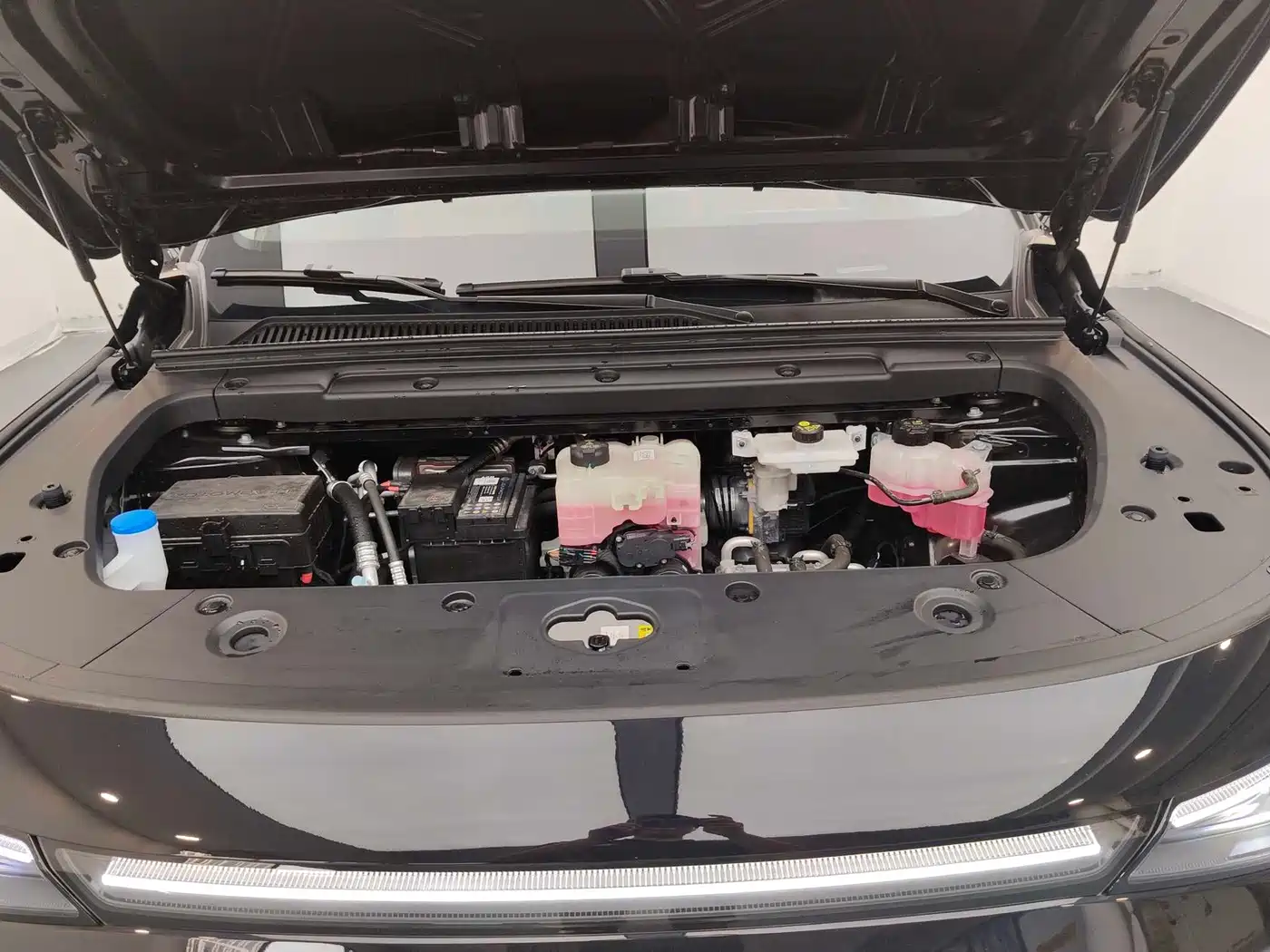 Leapmotor C16 2025 2026 Model Year EV 630 LiDAR Premium Edition 6-Seater