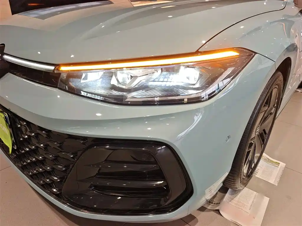 Volkswagen Passat 2025 Model Pro 380TSI Starlight Dragon Premium Edition фото 24