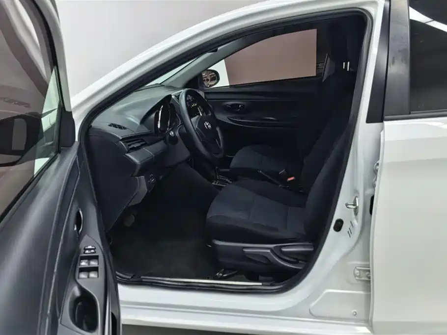 Toyota YARiS L Zhi Xuan 2016 Facelift 1.5E CVT Charming Edition фото 9