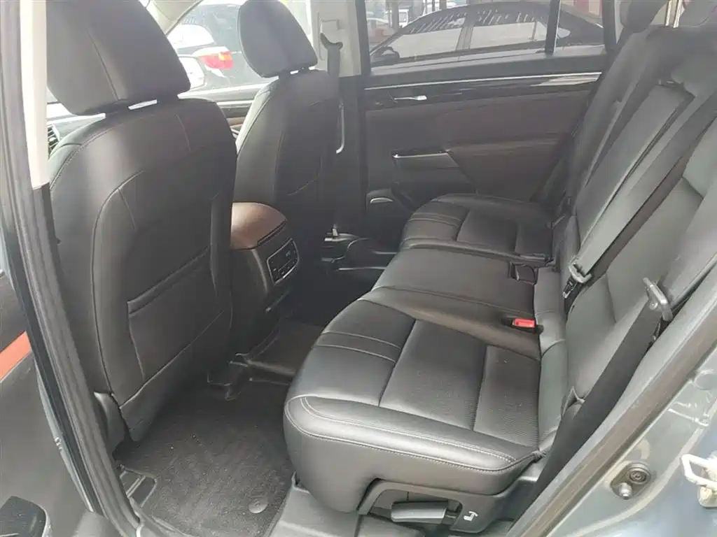 GAC Trumpchi Trumpchi GS8 2017 320T 2WD Luxury Smart Connect (7-seater) фото 17