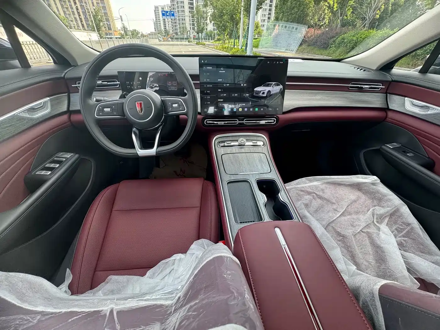 Hongqi H5 2026