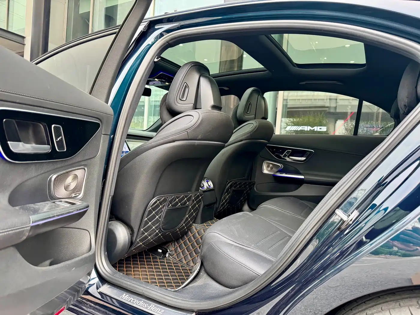 Mercedes-Benz C-Class 2023 C 260 L Night Edition Sport фото 6
