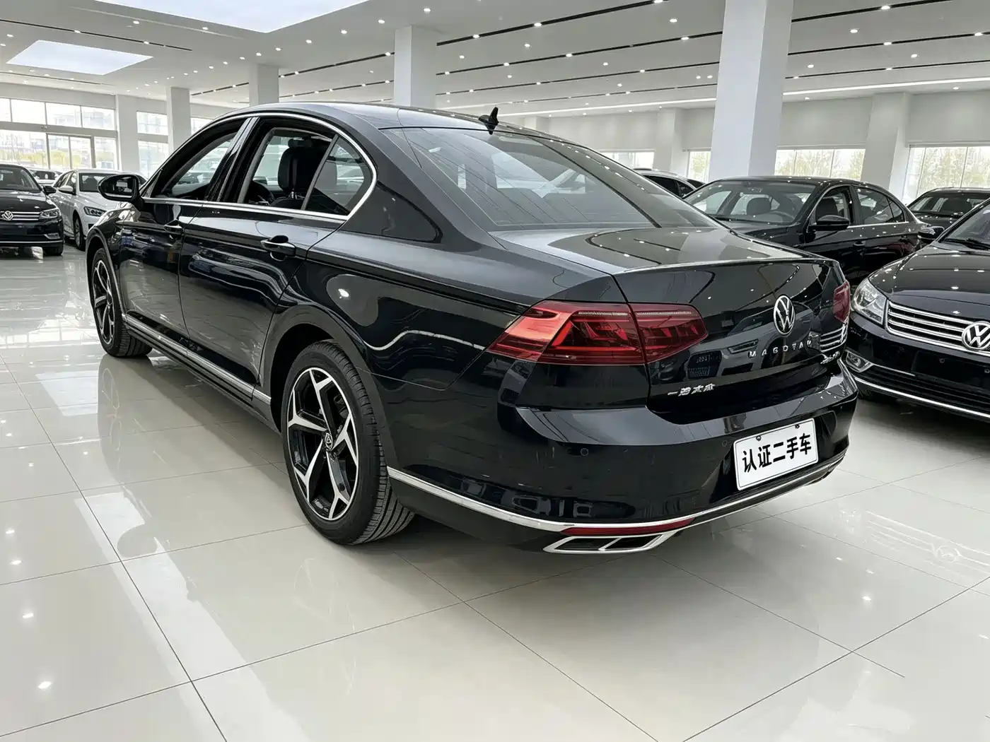 Volkswagen Magotan 2023 2 Million Units Anniversary Edition 330TSI DSG Leading Type фото 4