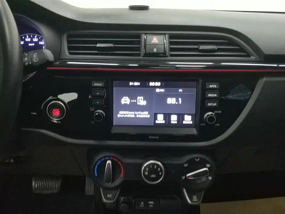 Kia KX CROSS 2018 1.6L Automatic Smart Sunroof Edition фото 13