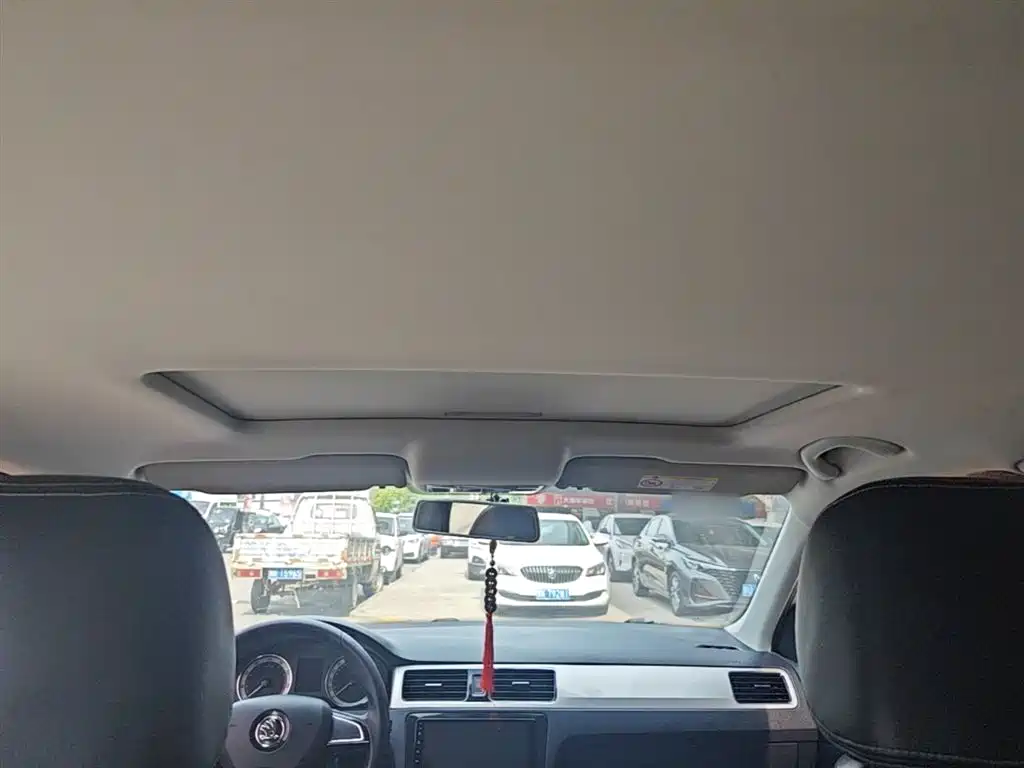 Škoda Rapid 2019 1.5L Automatic Comfort China V фото 18