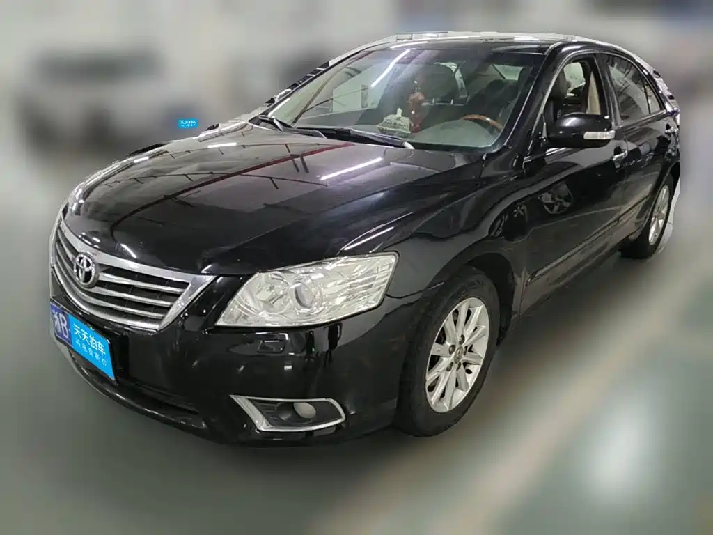 Фото 1 - Toyota Camry