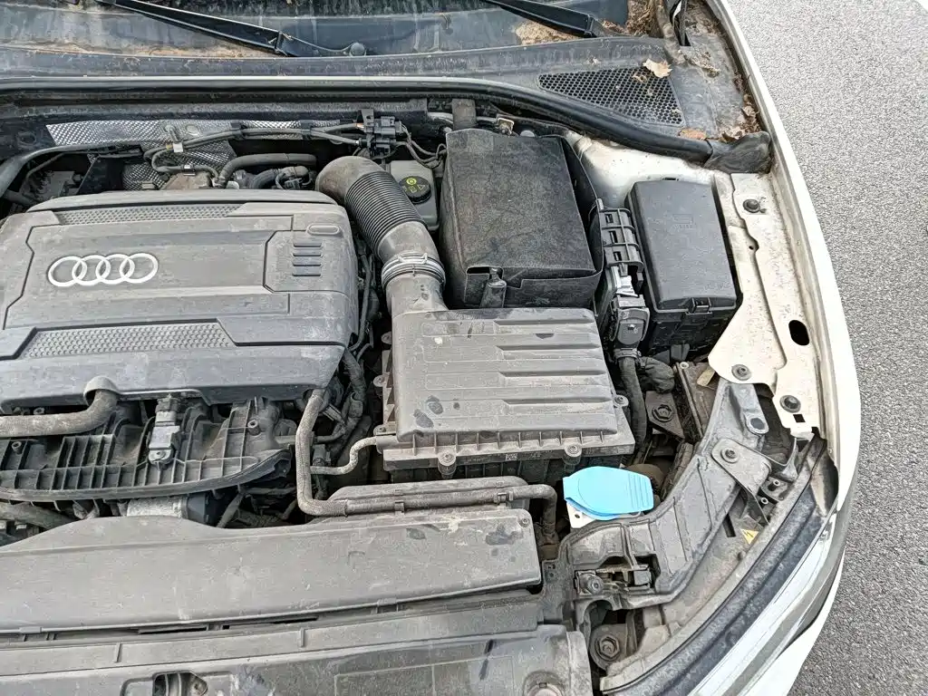 Audi A3 (Import) 2015 2014 Limousine 40 TFSI S line Comfort