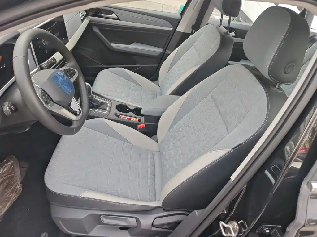 Photo 20 - Volkswagen Lavida