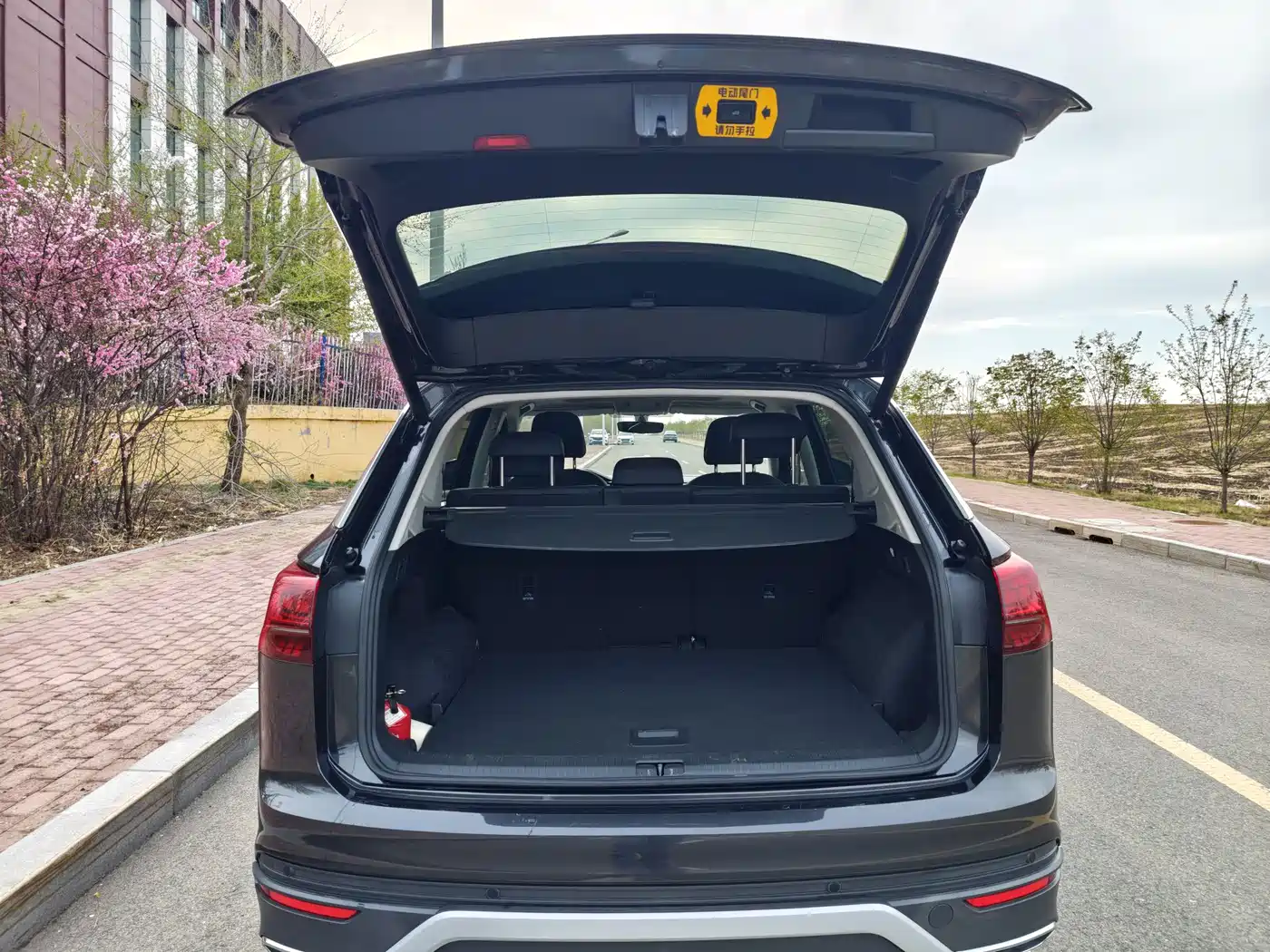 Volkswagen Tayron 2022 280TSI 2WD Luxury Smart Connect Edition фото 8