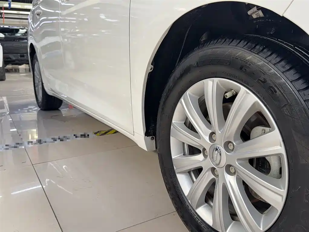 GAC Trumpchi Trumpchi M6 2019 270T DCT Luxury Edition (7-seater) (China VI) фото 5