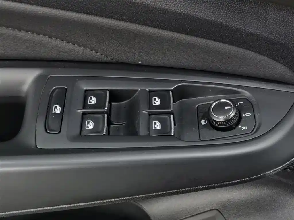 Volkswagen Passat 2019 330TSI Elite Version China VI фото 9