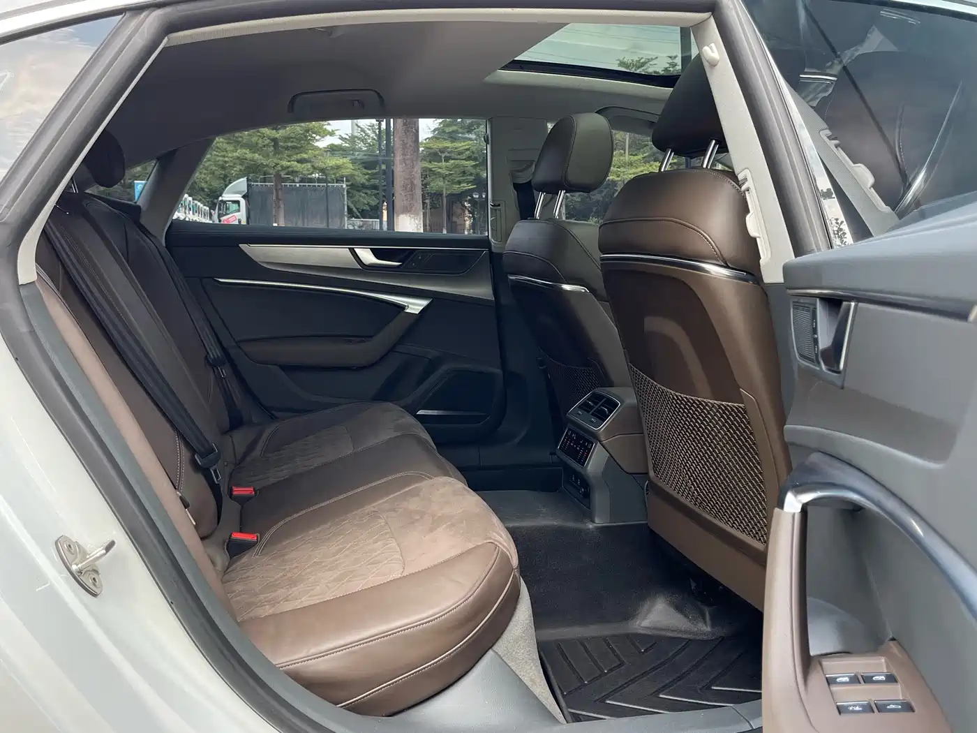 Audi A7L 2022 45 TFSI quattro S-line Paladin фото 15