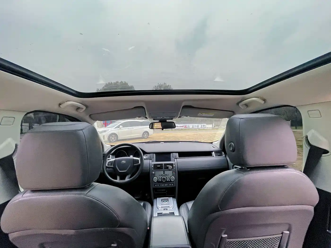 Land Rover Discovery Sport 2018 240PS PURE Edition фото 12