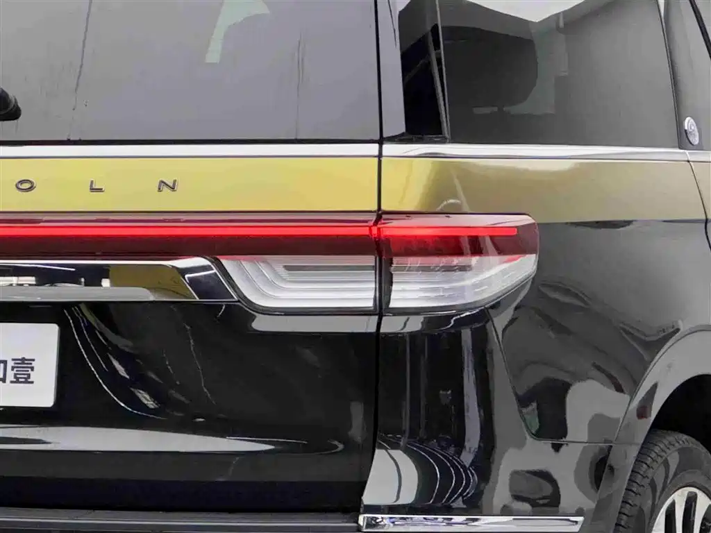 Lincoln Navigator 2022 3.5T Presidential Edition фото 21