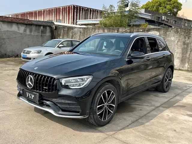 MERCEDES-BENZ GLC