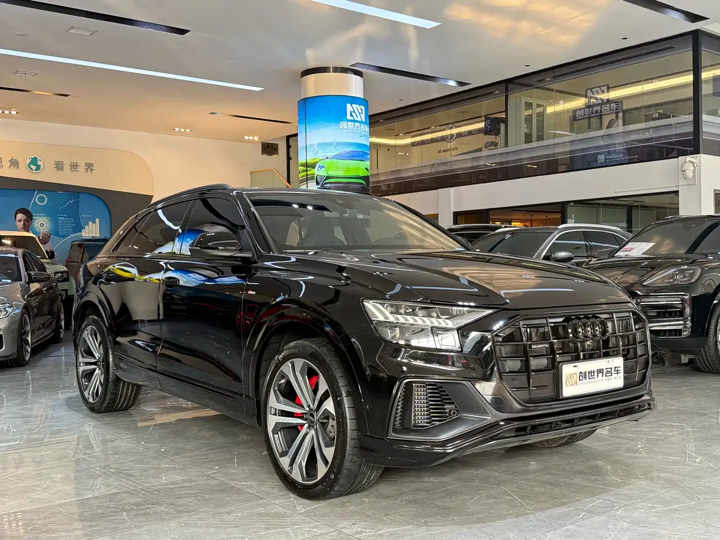 Audi Q8 2022 55 TFSI Exclusive Dynamic фото 4