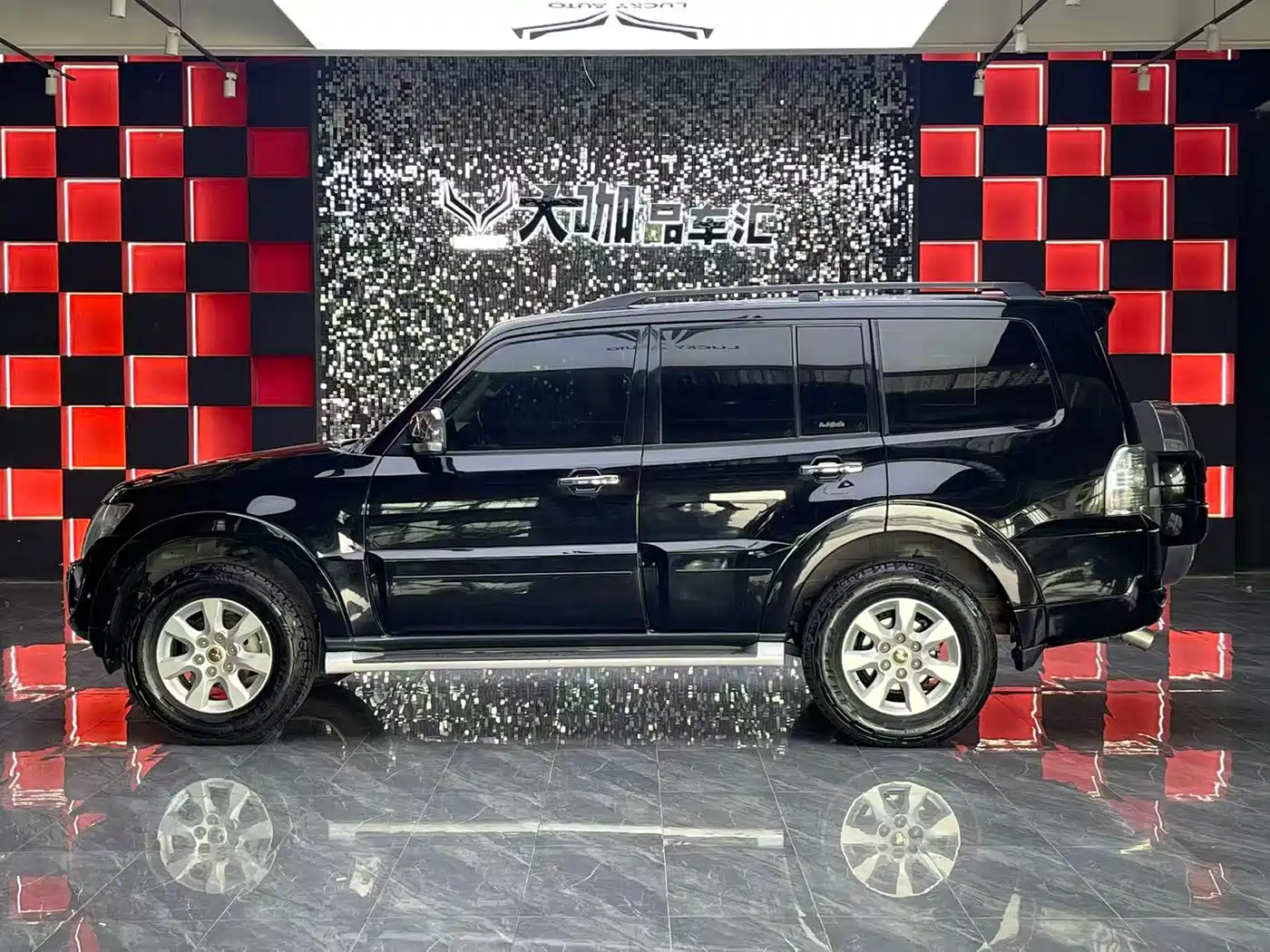 Mitsubishi Pajero (Import) 2014 3.0L Elite Edition фото 3