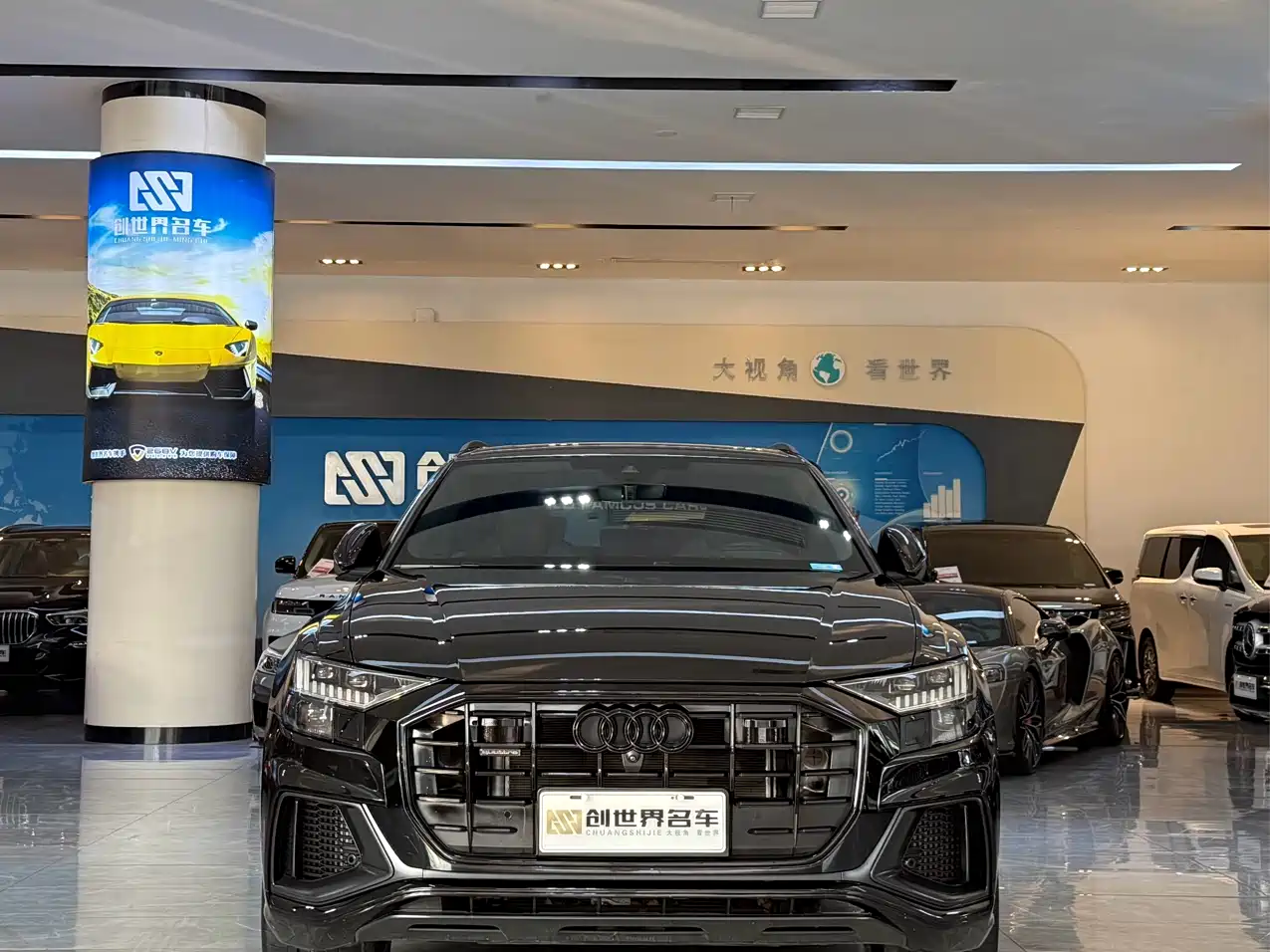 Audi Q8 2022 55 TFSI Exclusive Dynamic фото 3