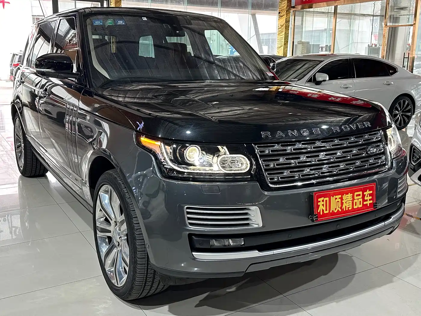 Land Rover Range Rover 2017 5.0 SC V8 Summit Autobiography LWB фото 3