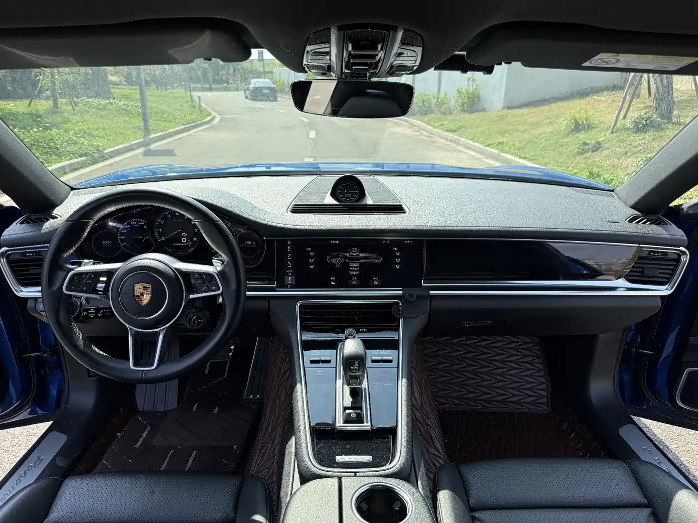 Porsche Panamera New Energy 2017 Panamera 4 E-Hybrid Executive Long Wheelbase 2.9T фото 6
