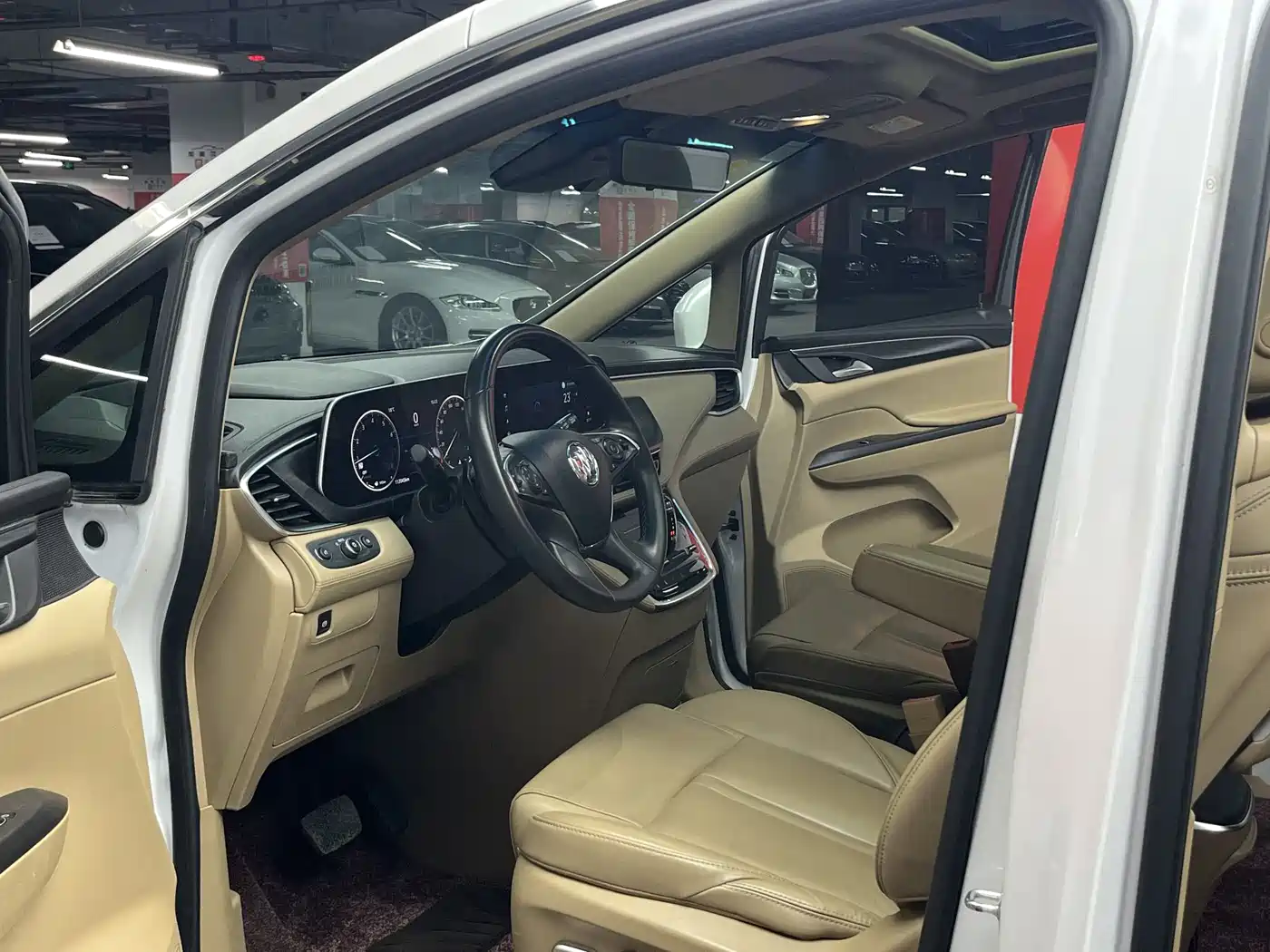 Buick GL8 2021 ES Landlord 653T Premium фото 6