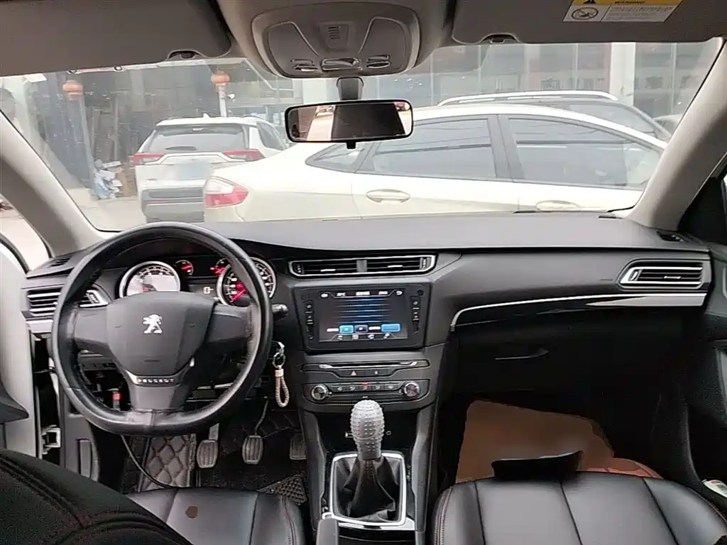 Peugeot 408 2014 1.8L Manual Leading Edition фото 10