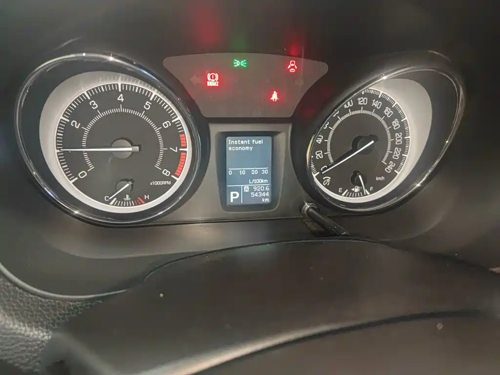Suzuki Kizashi 2016 2011 2.4L 2WD Sport Navigation Edition