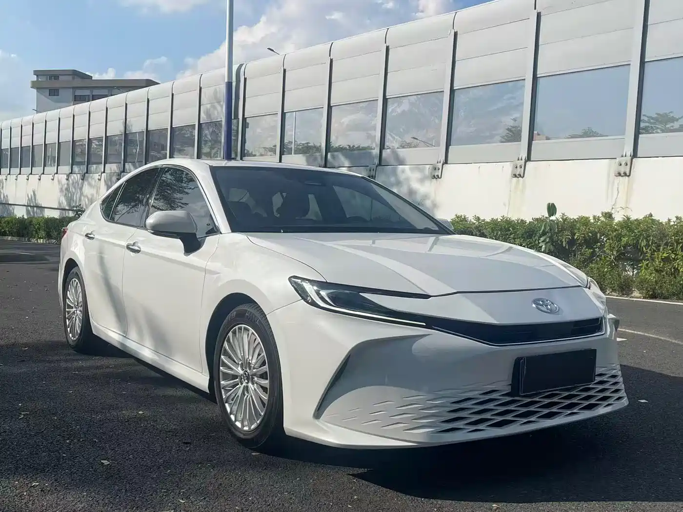 Toyota Camry 2025 2024 Hybrid 2.0HGVP Luxury Edition