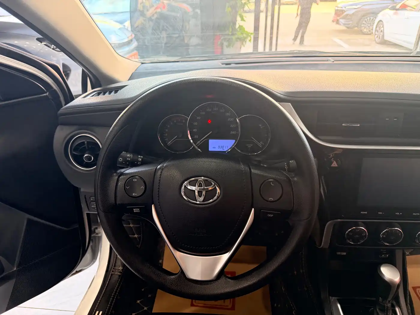 Toyota Levin 2017 Facelift 185T CVT Elite (China V) фото 13