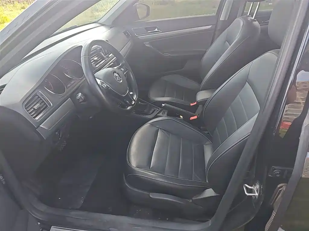 Volkswagen Lavida 2017 230TSI DSG Comfort Edition фото 15