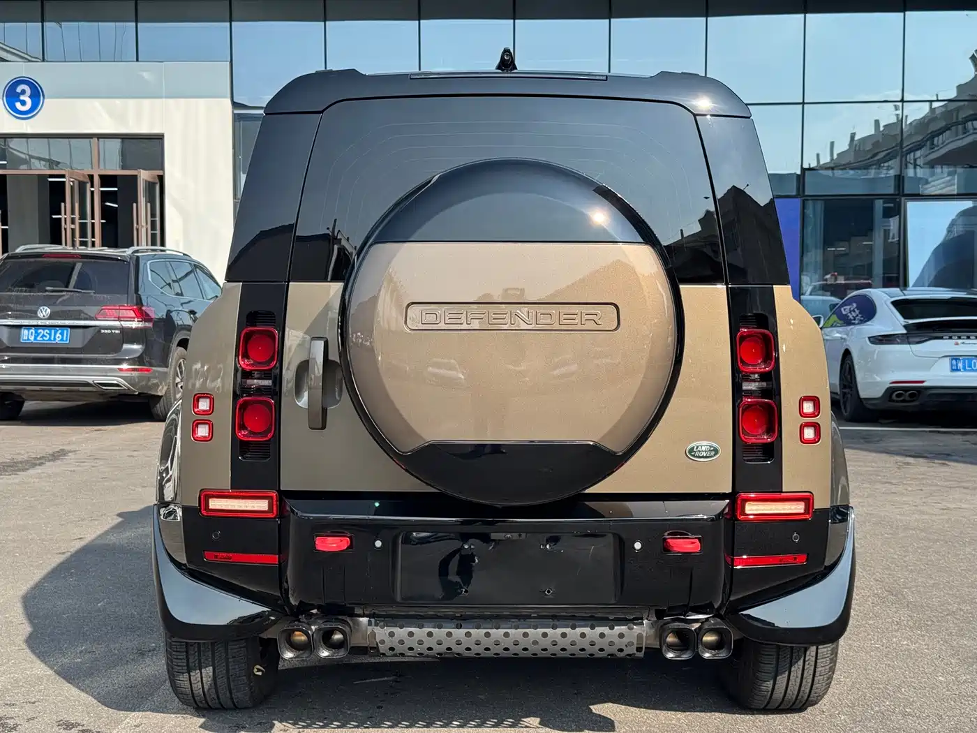 Фото 4 - Land Rover Defender