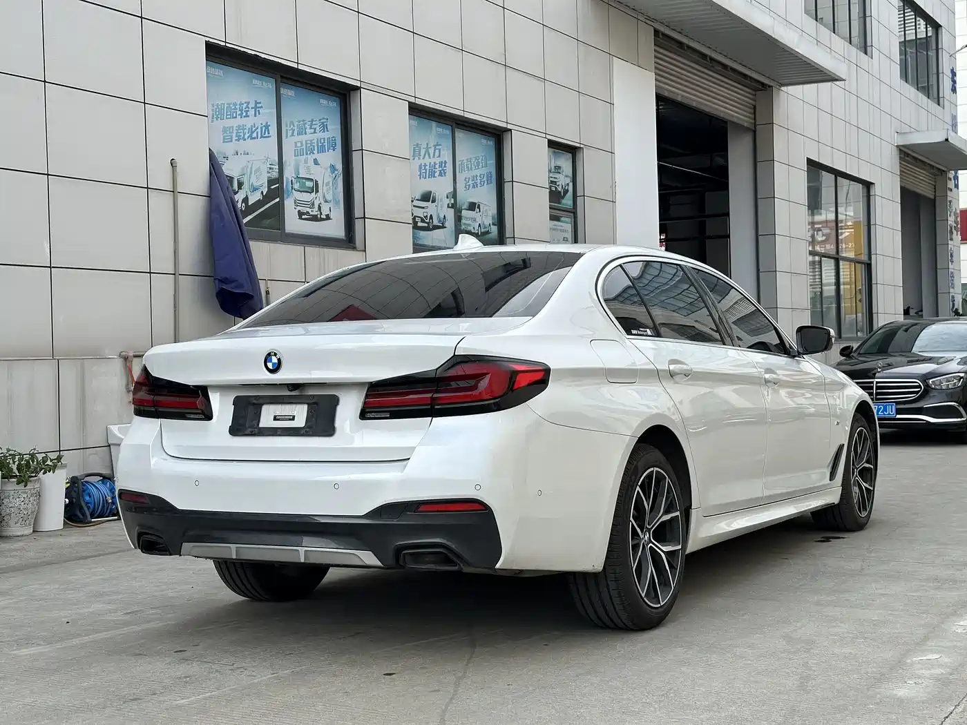 BMW 5-SERIES