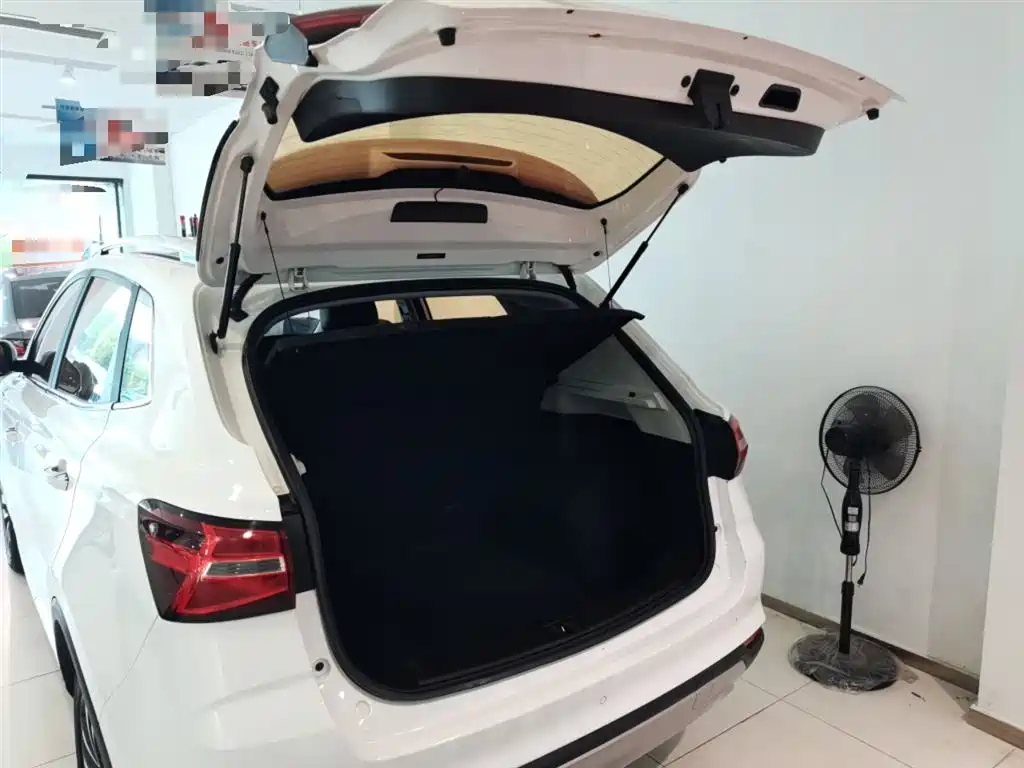 Roewe RX3 2018 2018 1.6L Manual Internet Smart Edition