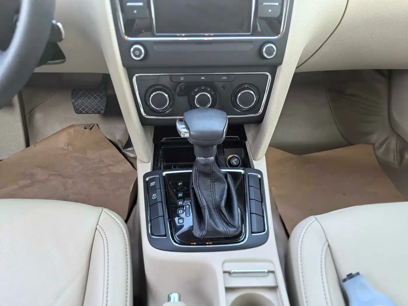 Škoda Superb 2009 1.8TSI Automatic Elegance фото 7