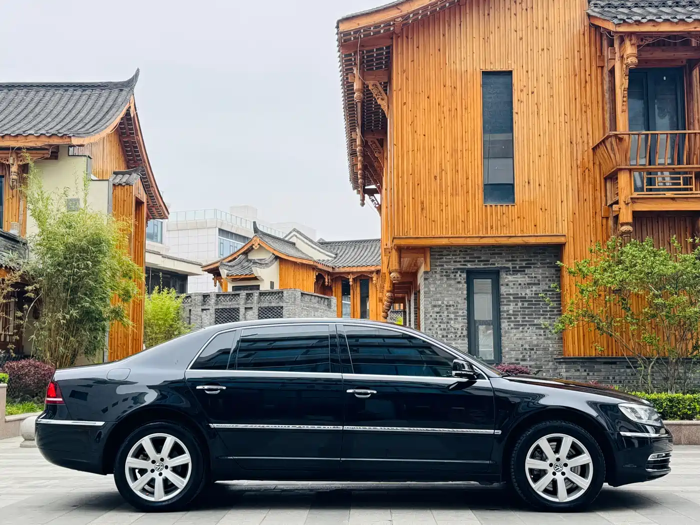 Volkswagen Phaeton 2012 3.0L Executive фото 5