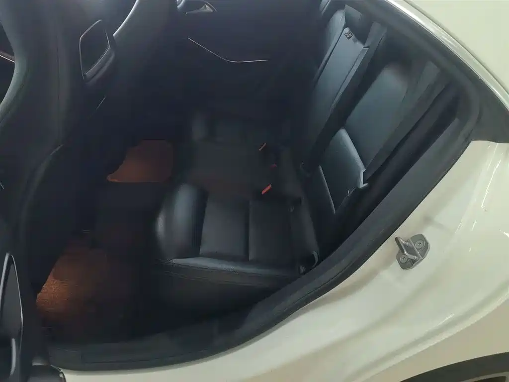 Mercedes-Benz CLA (Import) 2019 CLA 200 Sport фото 17