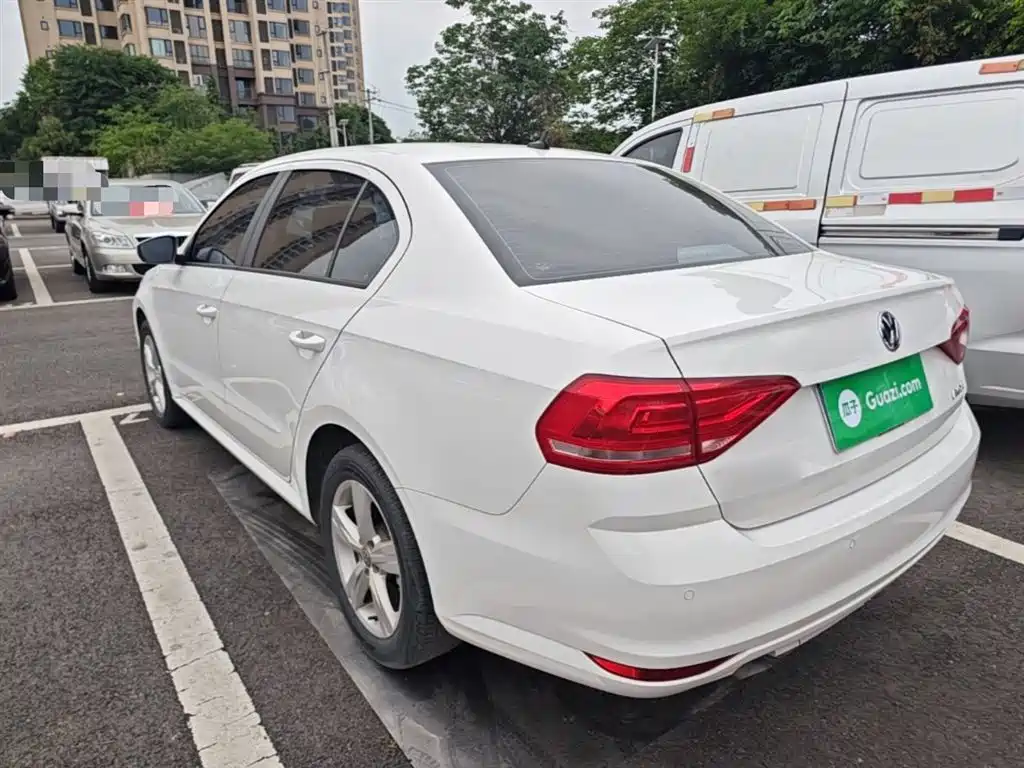 Volkswagen Lavida 2017 1.6L Manual Trend Edition фото 5