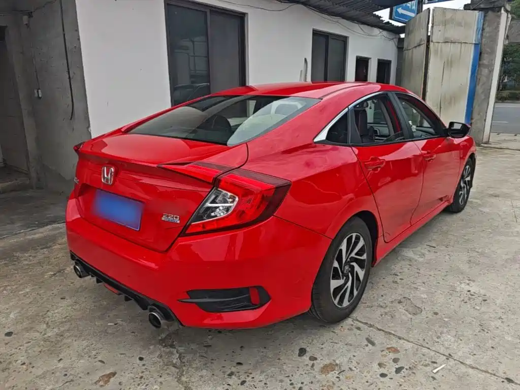Фото 7 - Honda Civic