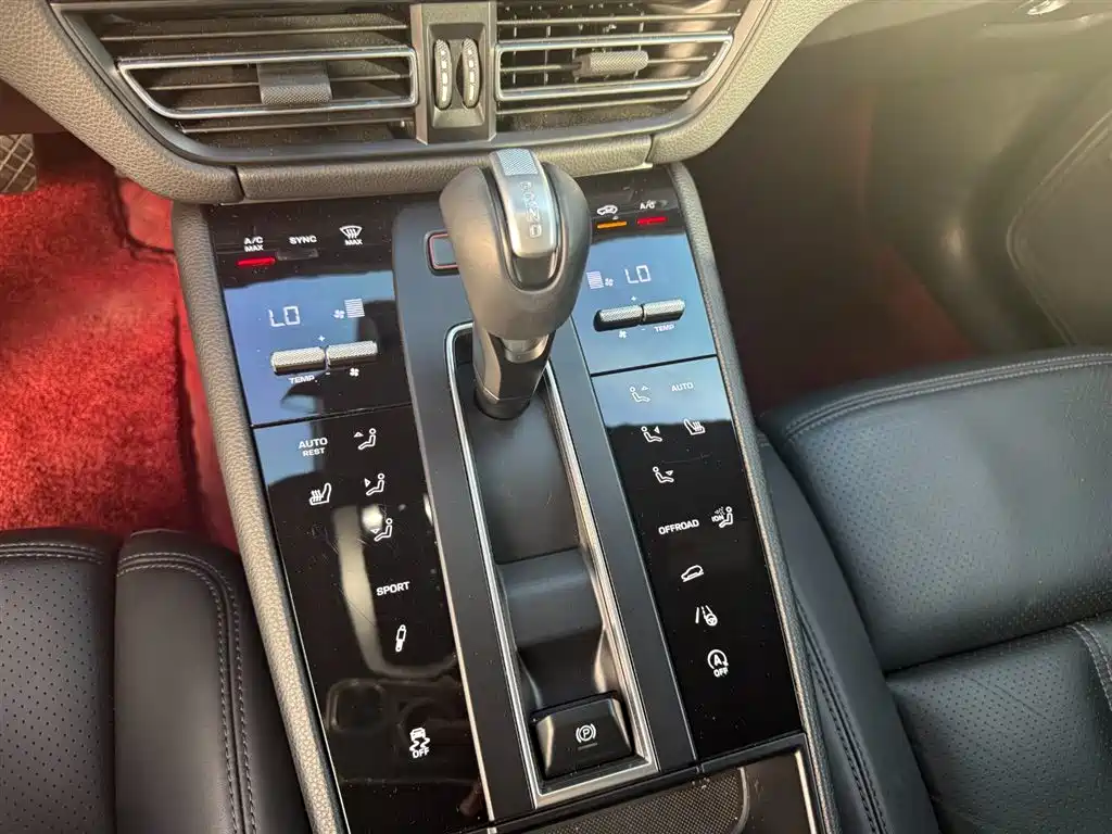 Porsche Macan 2024 Macan 2.0T фото 14