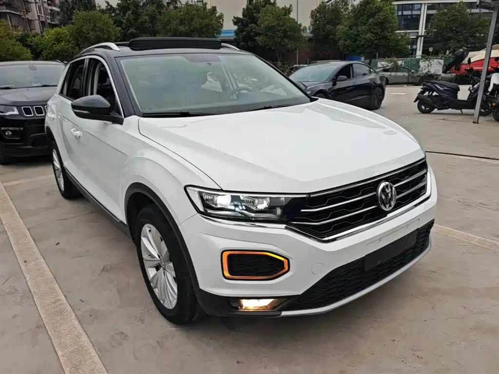 Volkswagen T-ROC 2018 230TSI DSG 2WD Progressive China VI фото 4