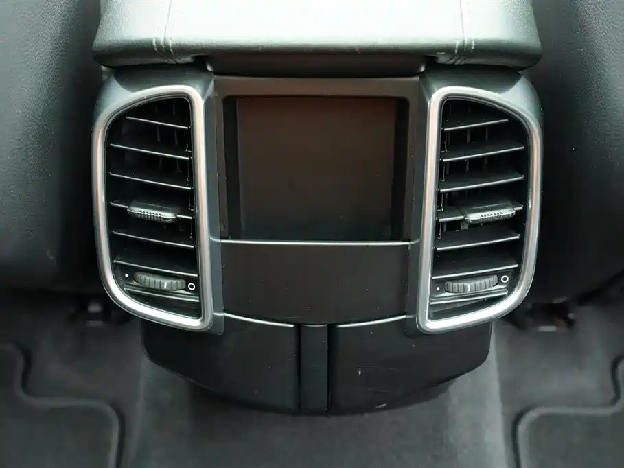 Porsche Cayenne 2011 Cayenne 3.0T фото 21