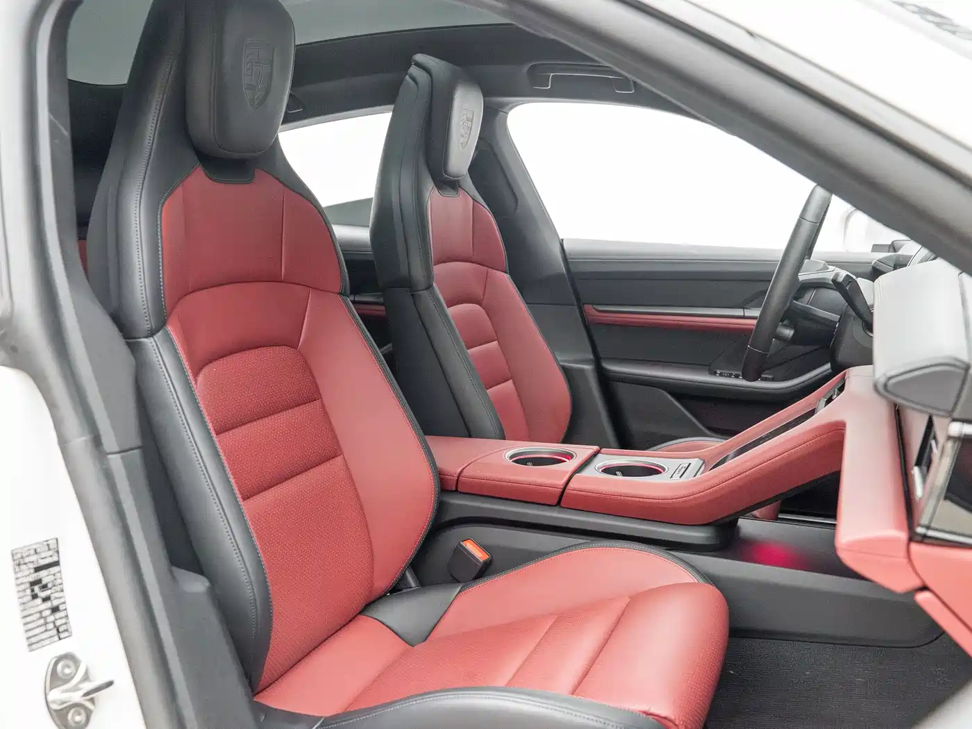Porsche Taycan 2026 2025 Taycan