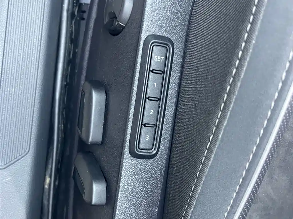 Volkswagen Golf 2021 280TSI DSG R-Line фото 21