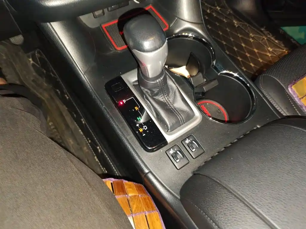 Toyota Highlander 2018 2.0T 4WD Premium 7-seater (China V) фото 7