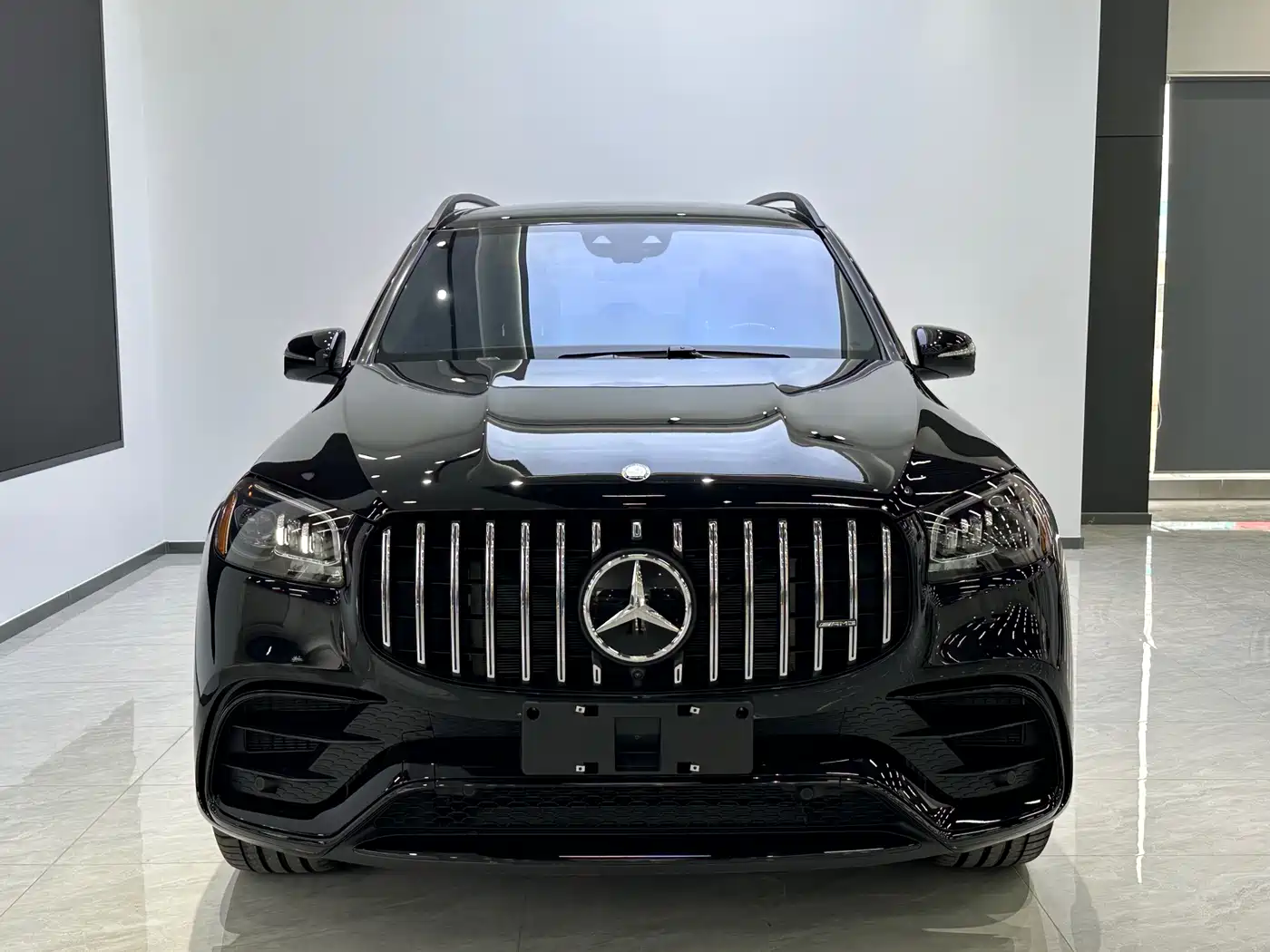 MERCEDES-BENZ GLS AMG